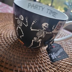 NWT Halloween Cappuccino mug Harvest Green Studio